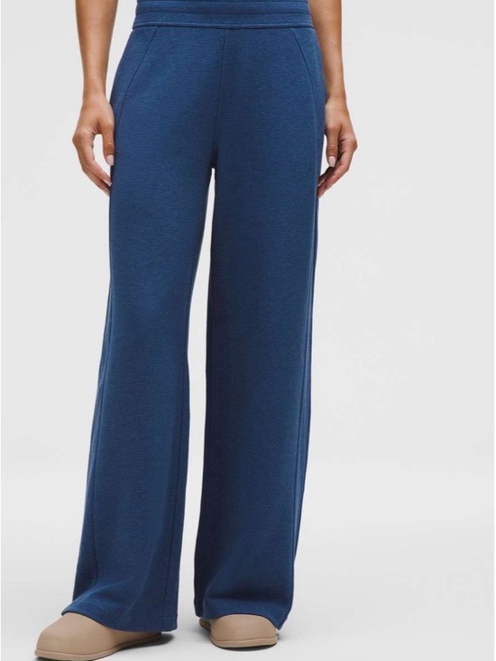 lululemon athletica Pants - Lululemon Scuba Mid-Rise Wide-Leg Pant *Waffle